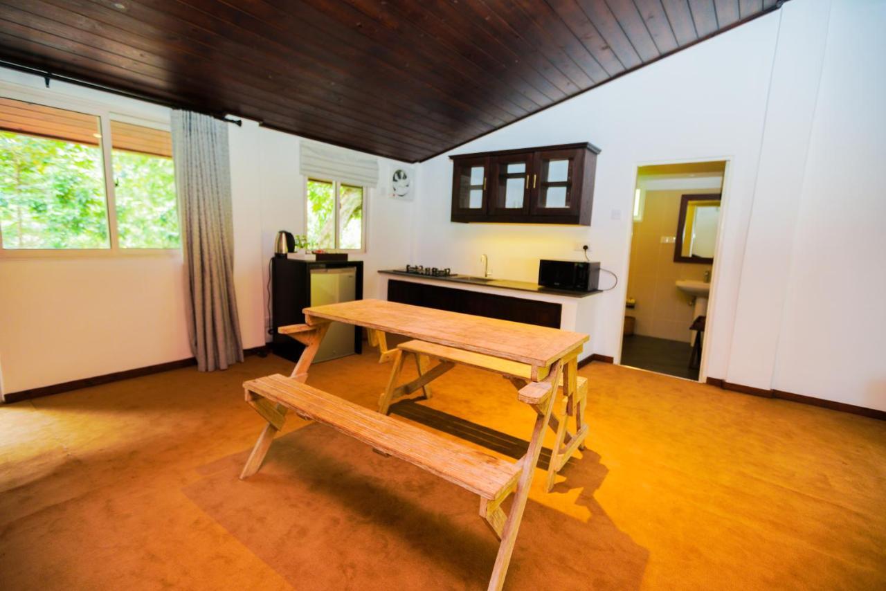 Villa Le Maas Tota Koslanda Exteriör bild